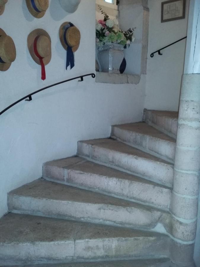 Chez Zaza Stigny Exterior foto